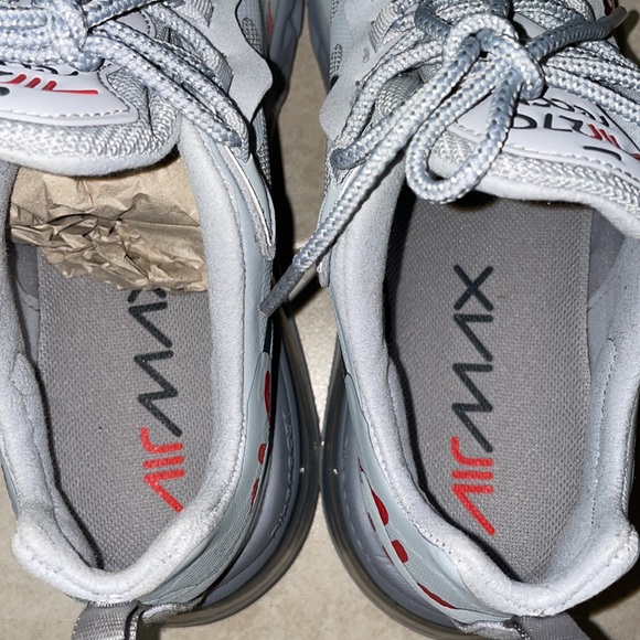 Air max 270 react “just do it” in wolf grey - Picture 11 of 11